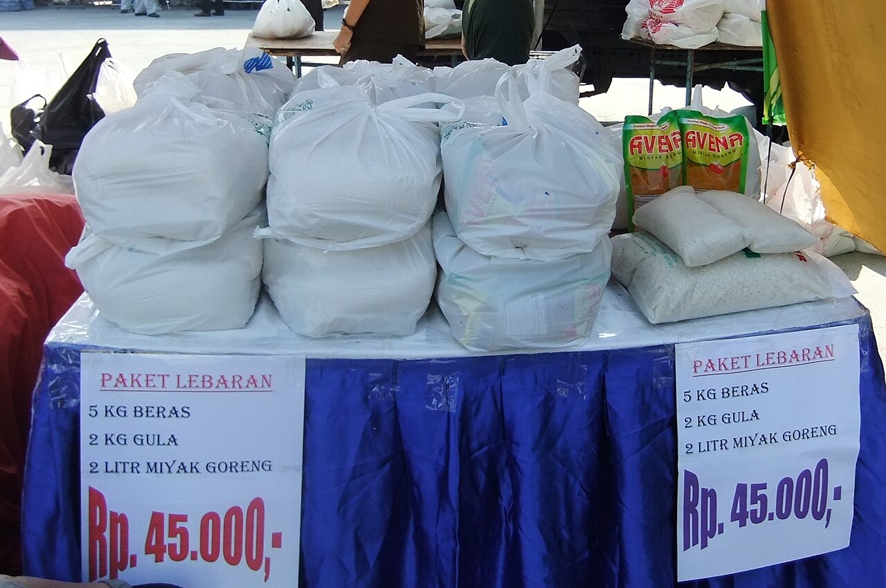 Penyaluran bansos nogosari